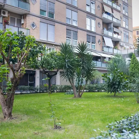 Cm Piramide Bed & Breakfast Roma